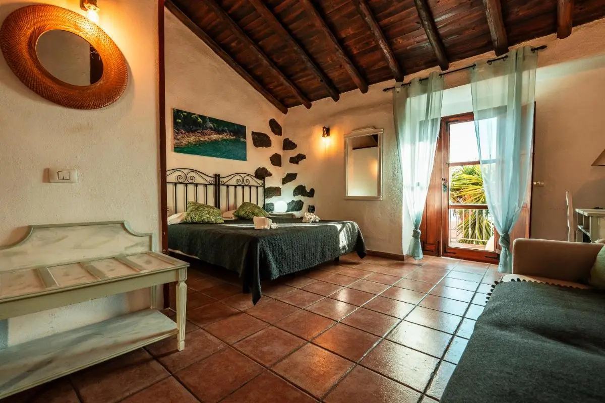 Image 1 of Hotel Rural La Correa del Almendro & Bubble Experience – Adults Only