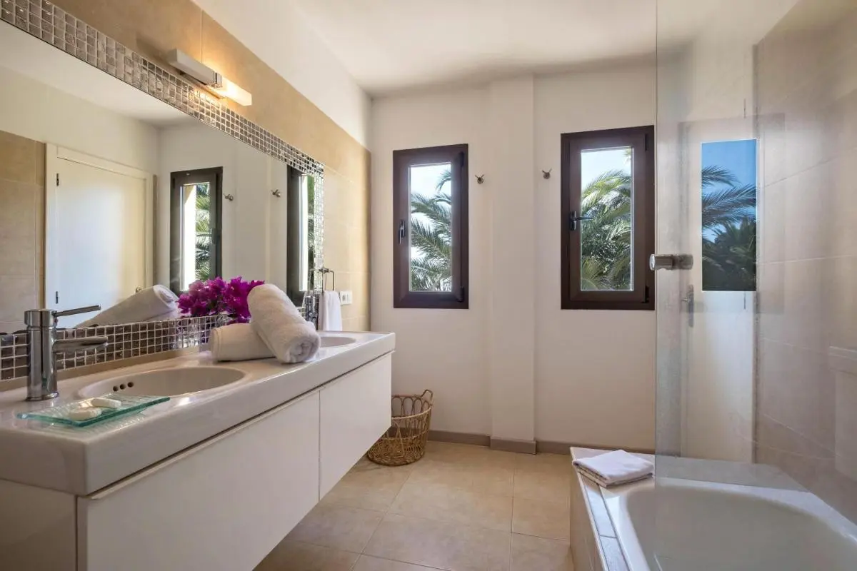 Image 2 of La Casita