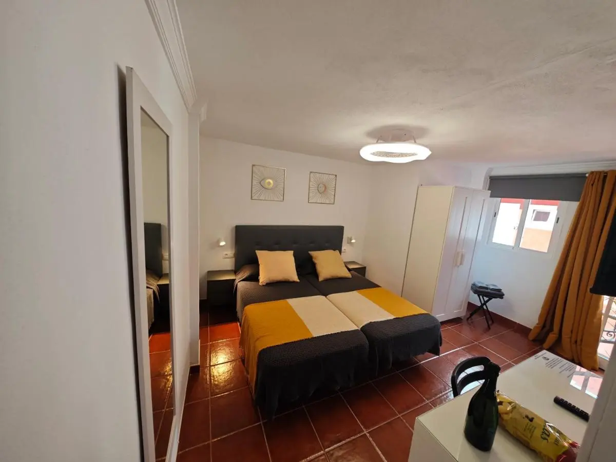 Image 1 of La concha