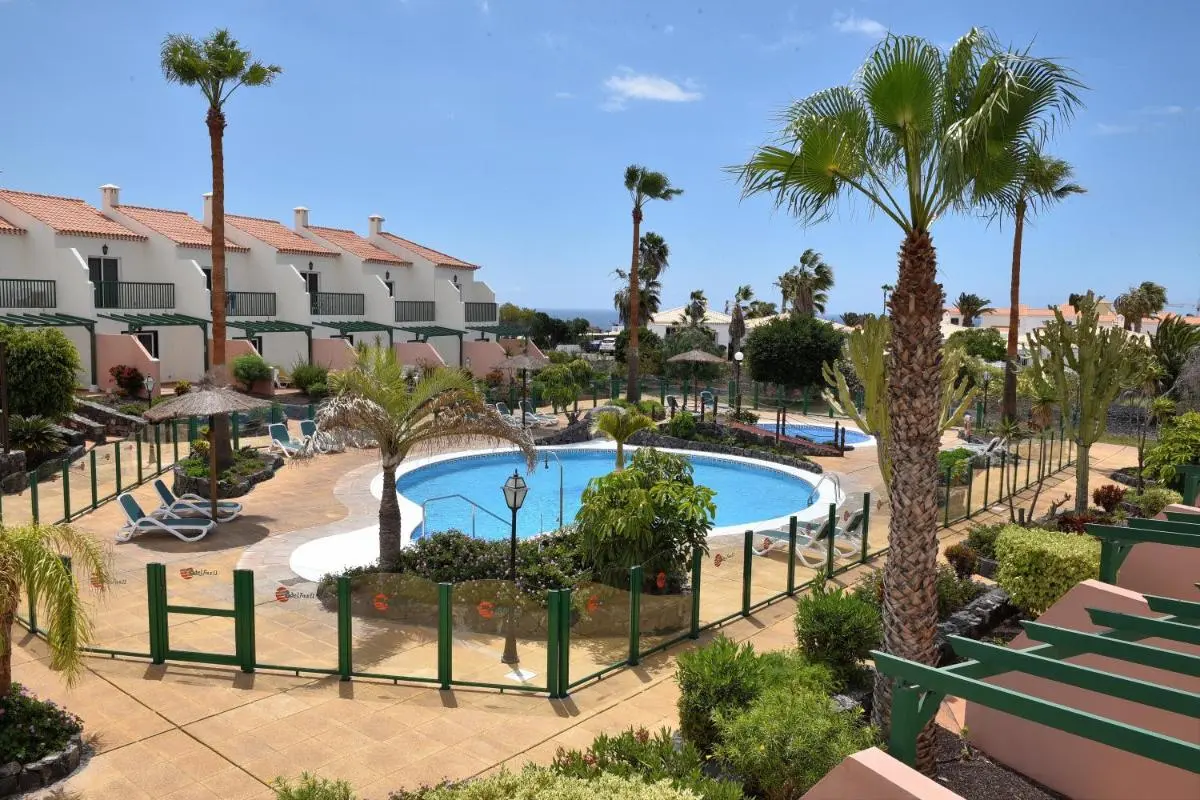 Image 3 of Las Adelfas 2