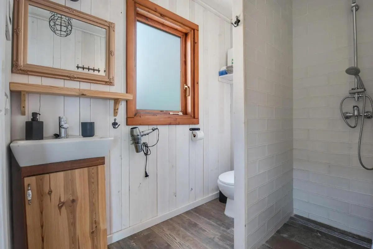 Image 2 of Las Hermanas A