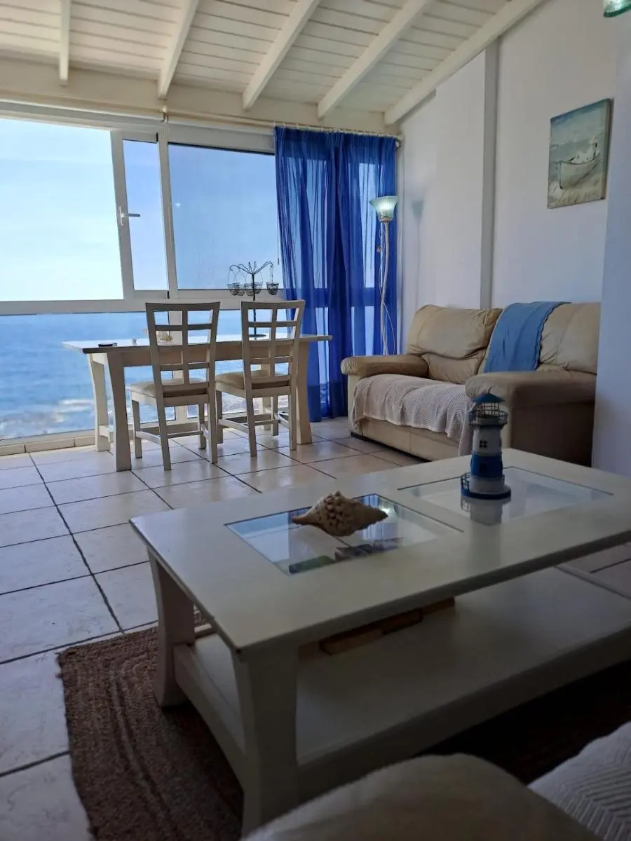 Image 6 of Las Perlas