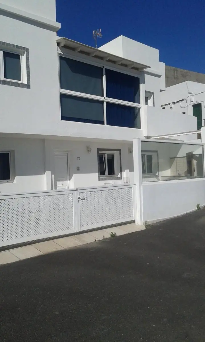 Image 1 of Las Perlas