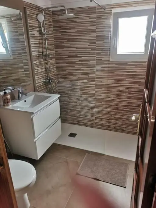 Image 3 of Los Cactus