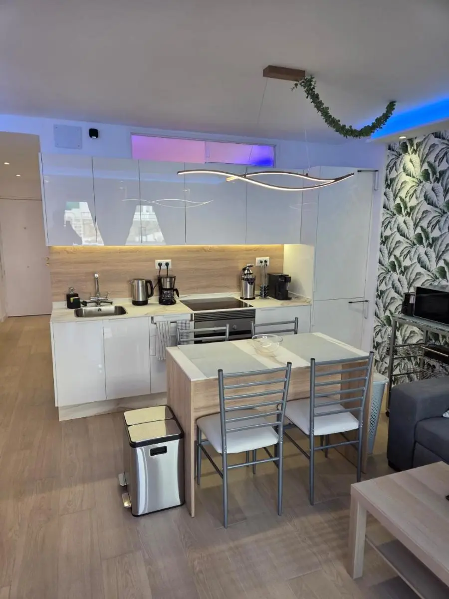 Image 6 of Luxury Alondras E108