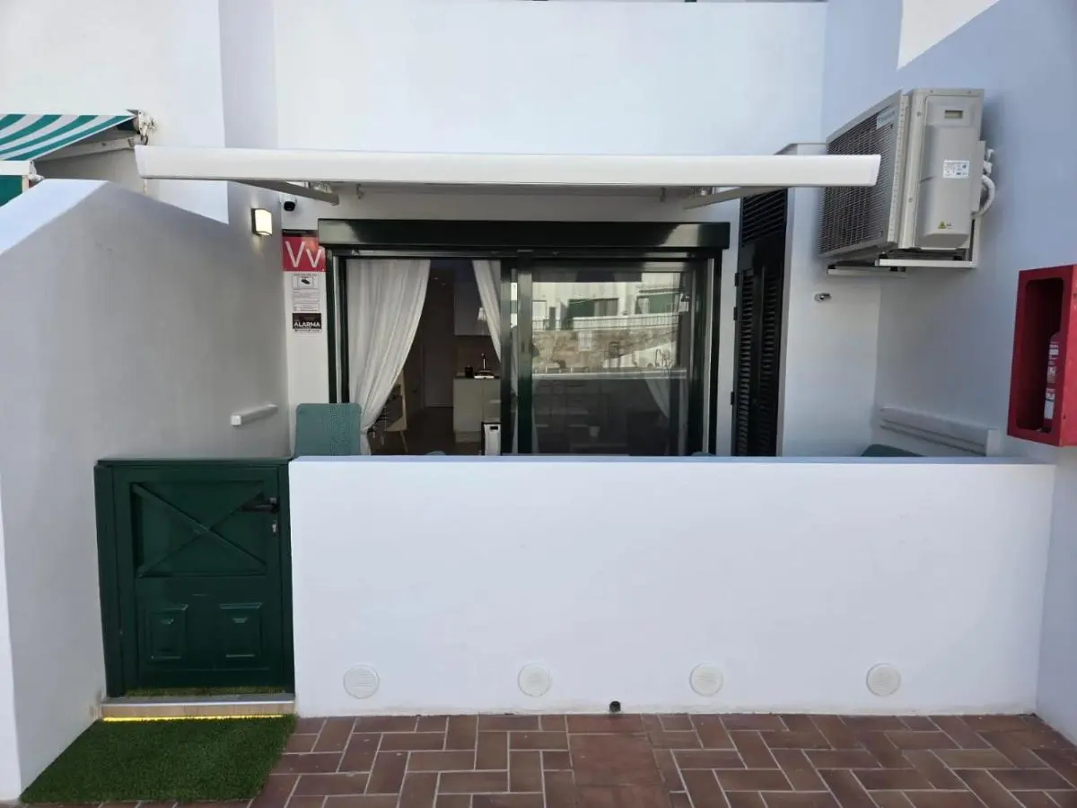 Image 2 of Luxury Alondras E108