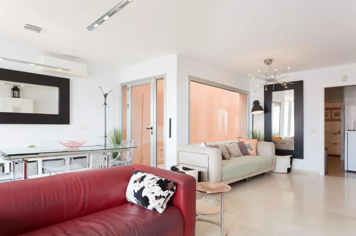 Image 5 of Modern House With Private Swimming Pool