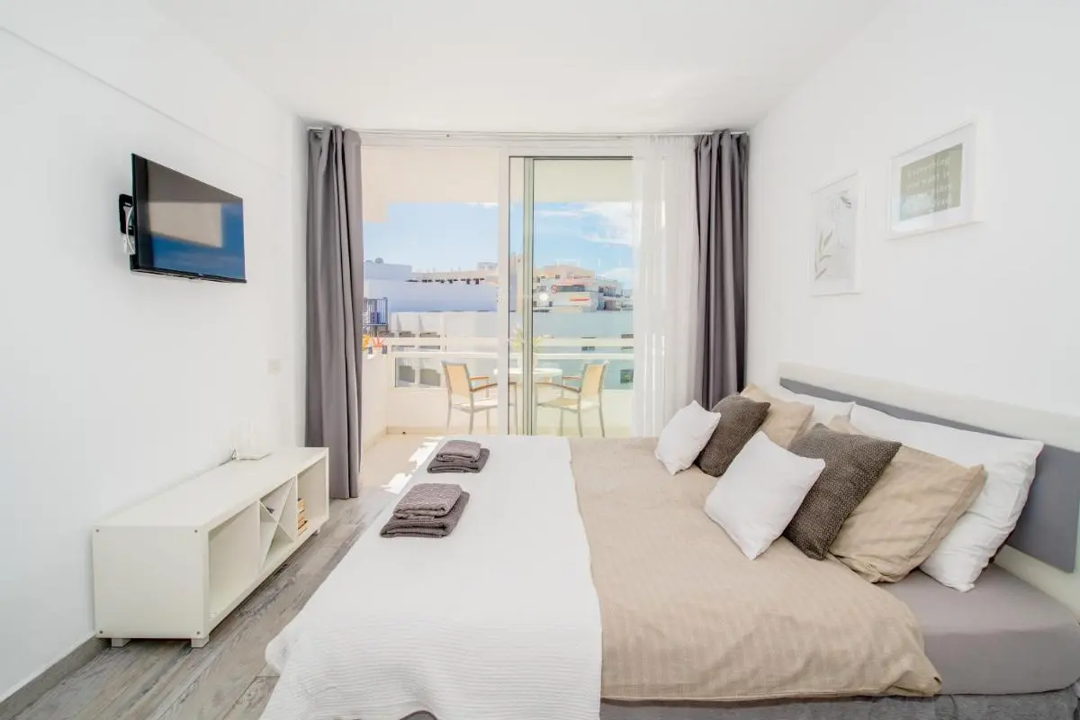 Image 1 of Modern Ponderosa, Las Americas