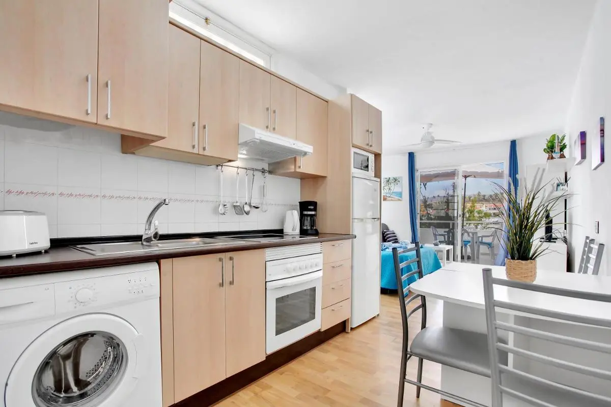 Image 4 of Monolocale vistamare al Island Village Heights