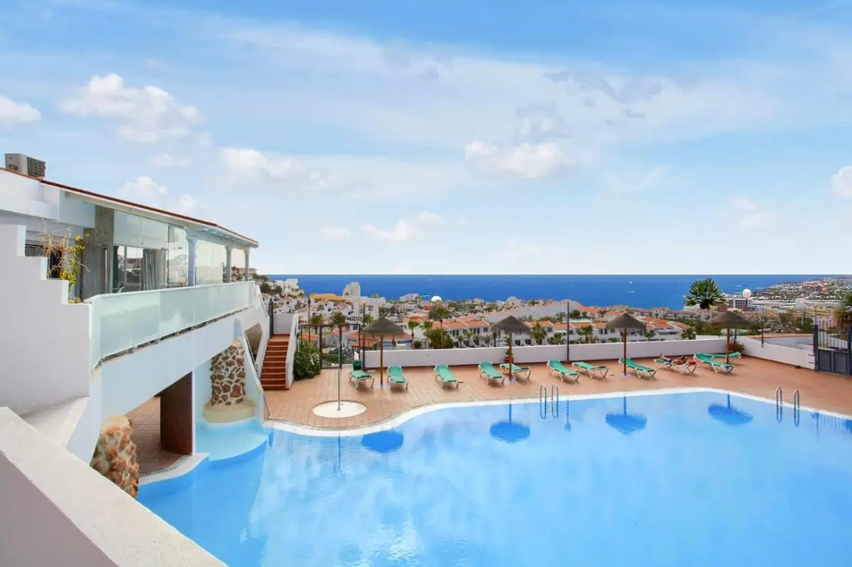 Image 3 of Monolocale vistamare al Island Village Heights