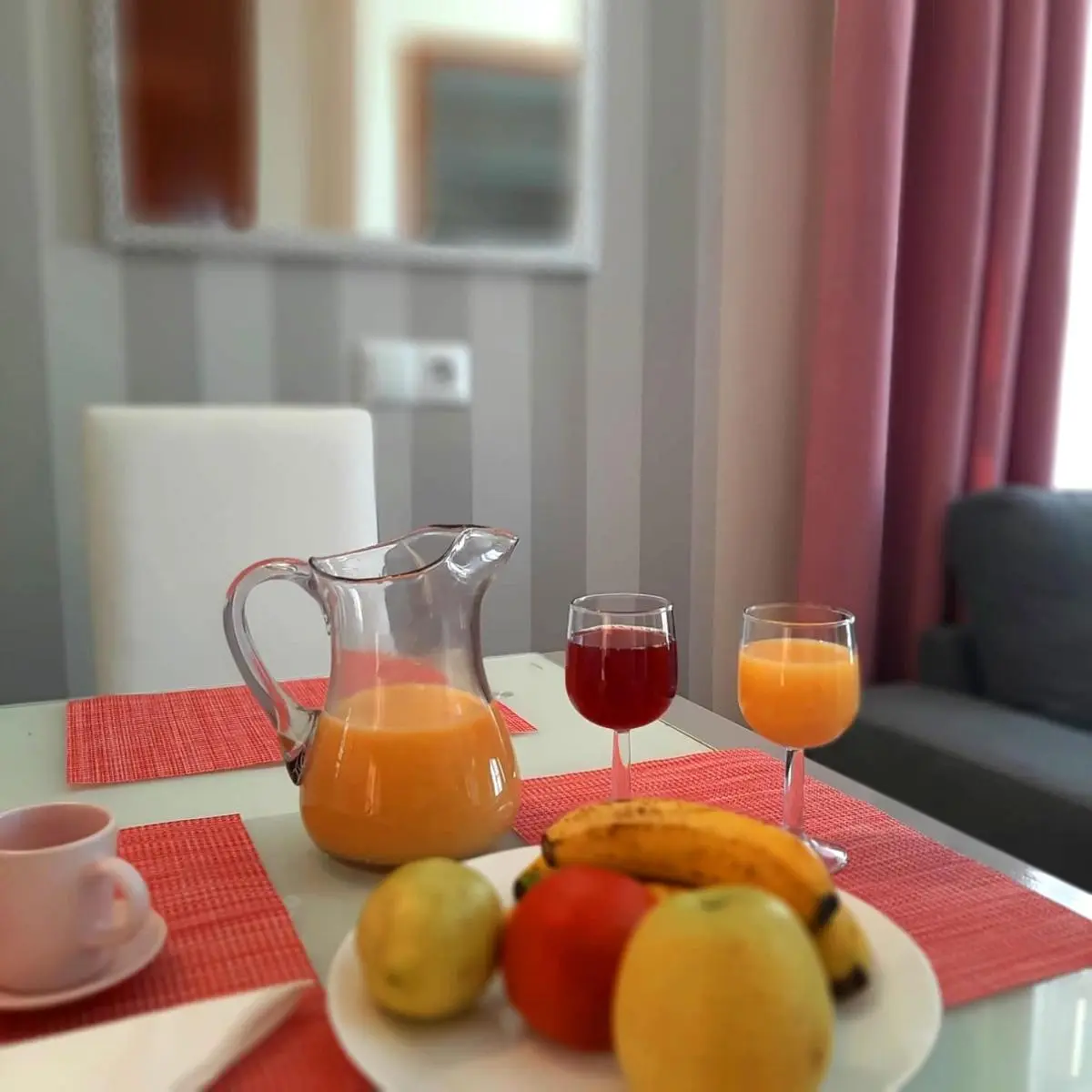 Image 4 of Nice apartment with heating pool.