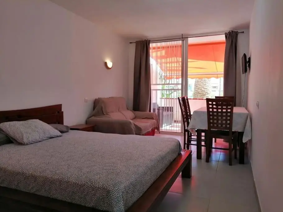 Image 1 of Palm Holiday