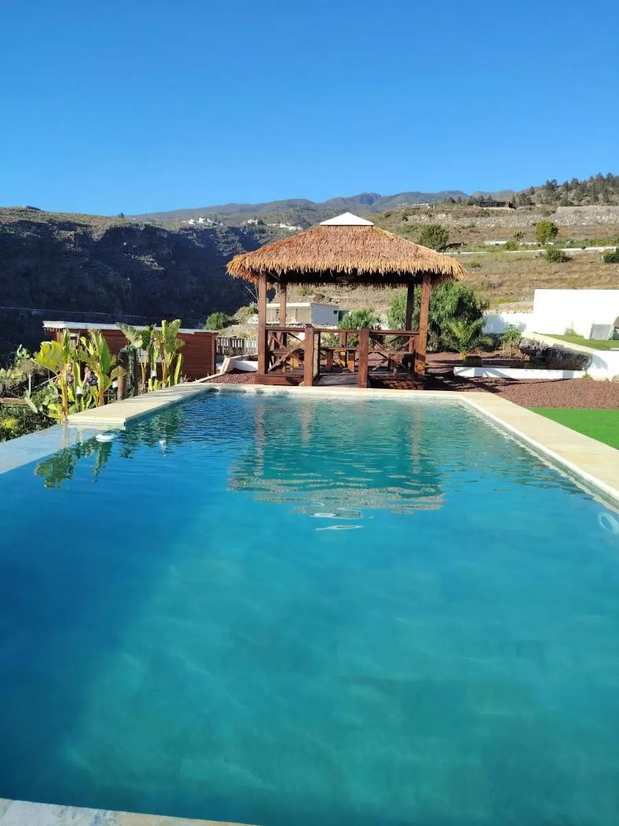 Image 3 of Preciosa cabaña