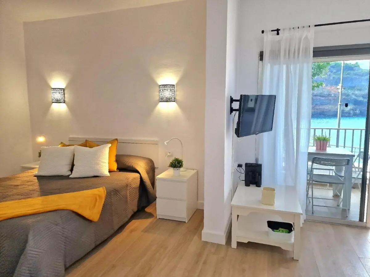 Image 1 of Relax Beachfront Vistas al Mar Studio in Tenerife