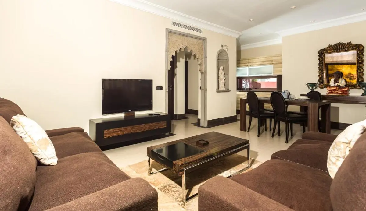 Image 5 of Rok Plaza