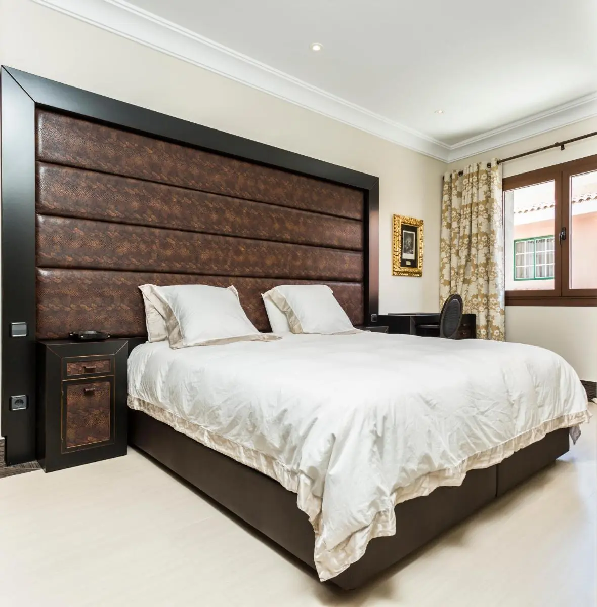 Image 3 of Rok Plaza