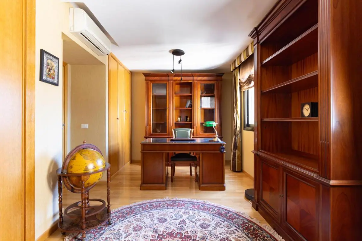 Image 4 of Rooftop Cityview Classic Suite