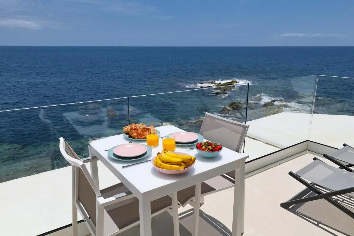 Image 3 of Sleep on the sea