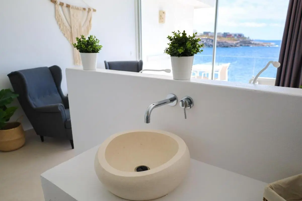 Image 2 of Sleep on the sea