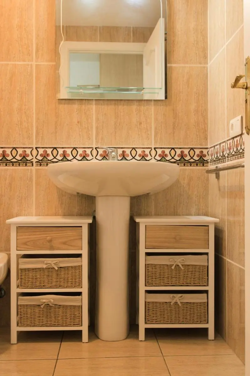 Image 4 of Smart Escape