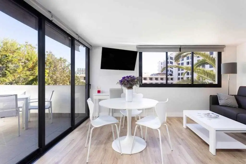 Image 5 of Sunny Island Lago Martianez 5