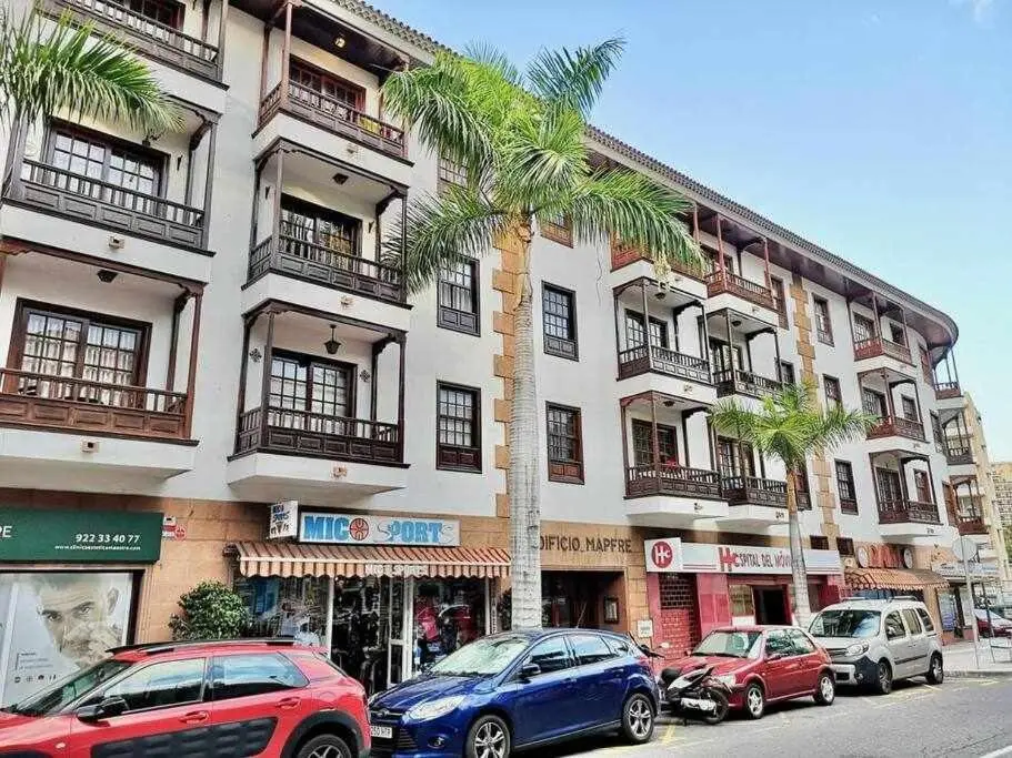 Image 6 of Sunny Island Martianez Valois