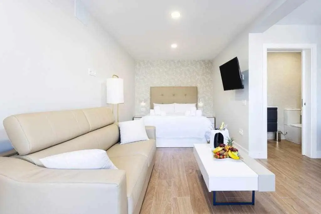 Image 5 of Sunnyland Lago Martianez 1