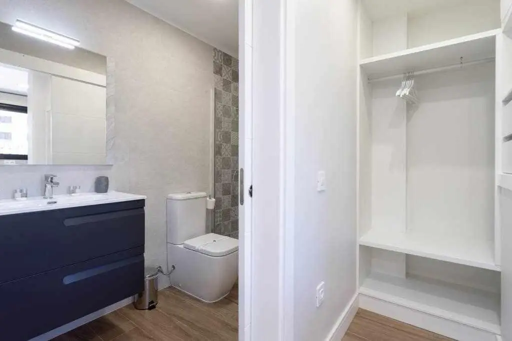 Image 2 of Sunnyland Lago Martianez 1