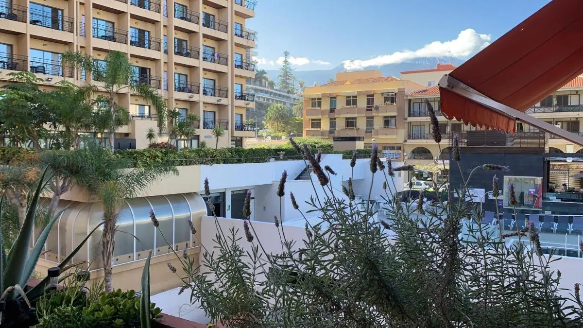 Image 5 of Sunset Avenida