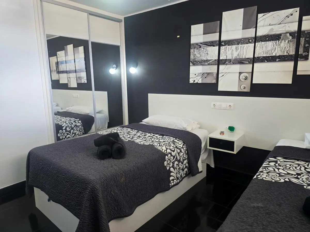 Image 1 of Sunset in Los Geranios by HelloApartments