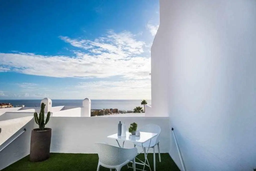 Image 3 of The black house in costa adeje