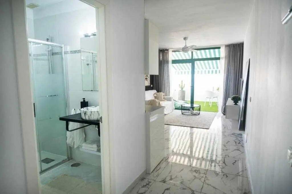 Image 2 of The black house in costa adeje