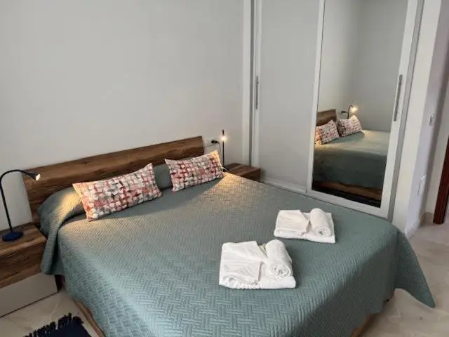 Image 1 of VV Viera 9