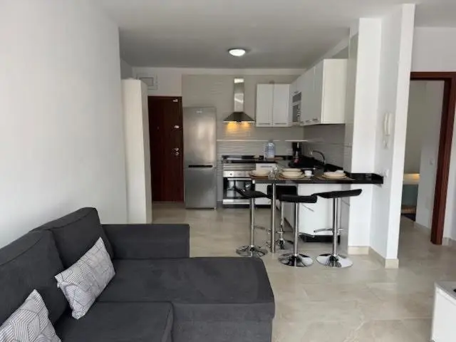 Image 2 of VV Viera 9