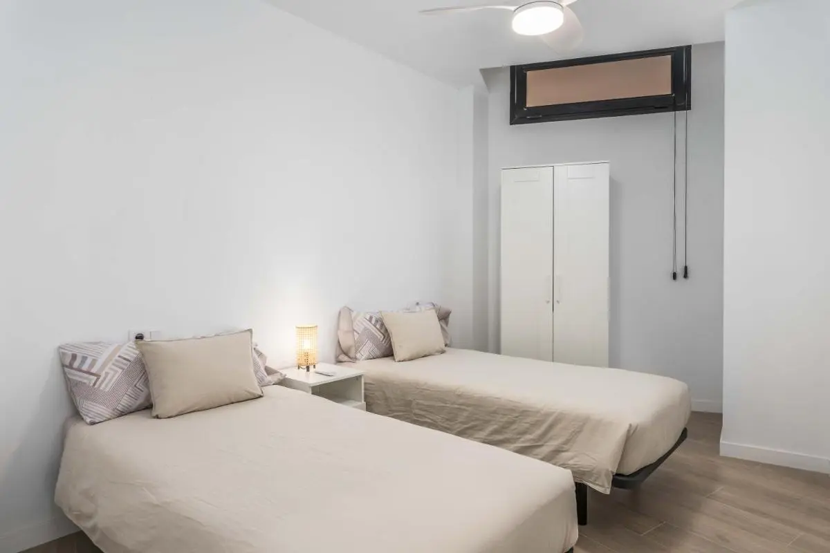 Image 1 of Ventura Next to the beach