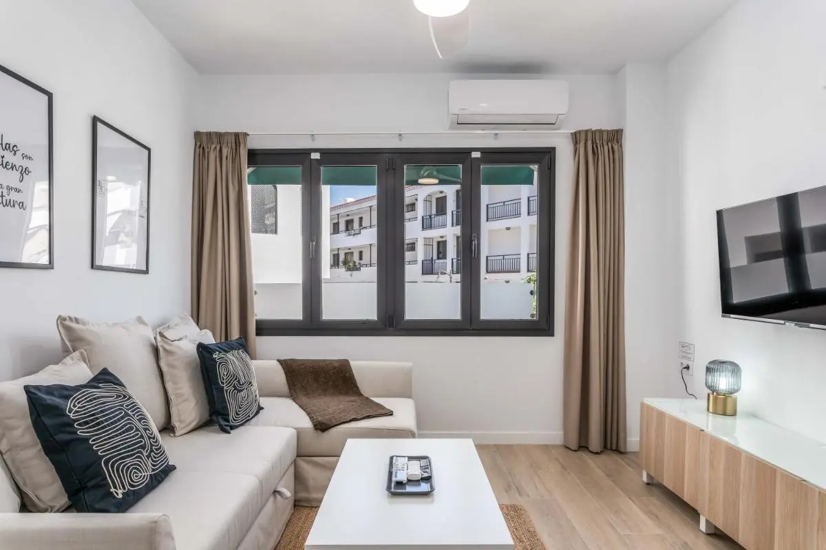 Image 4 of Ventura Next to the beach