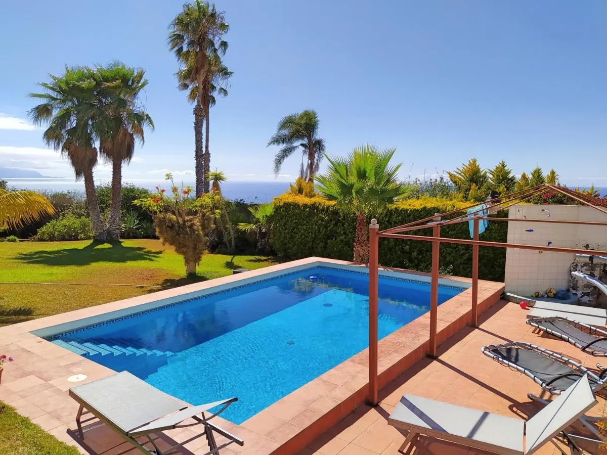 Image 2 of Villa Carioca – with private pool, marvelous garden and amazing ocean view