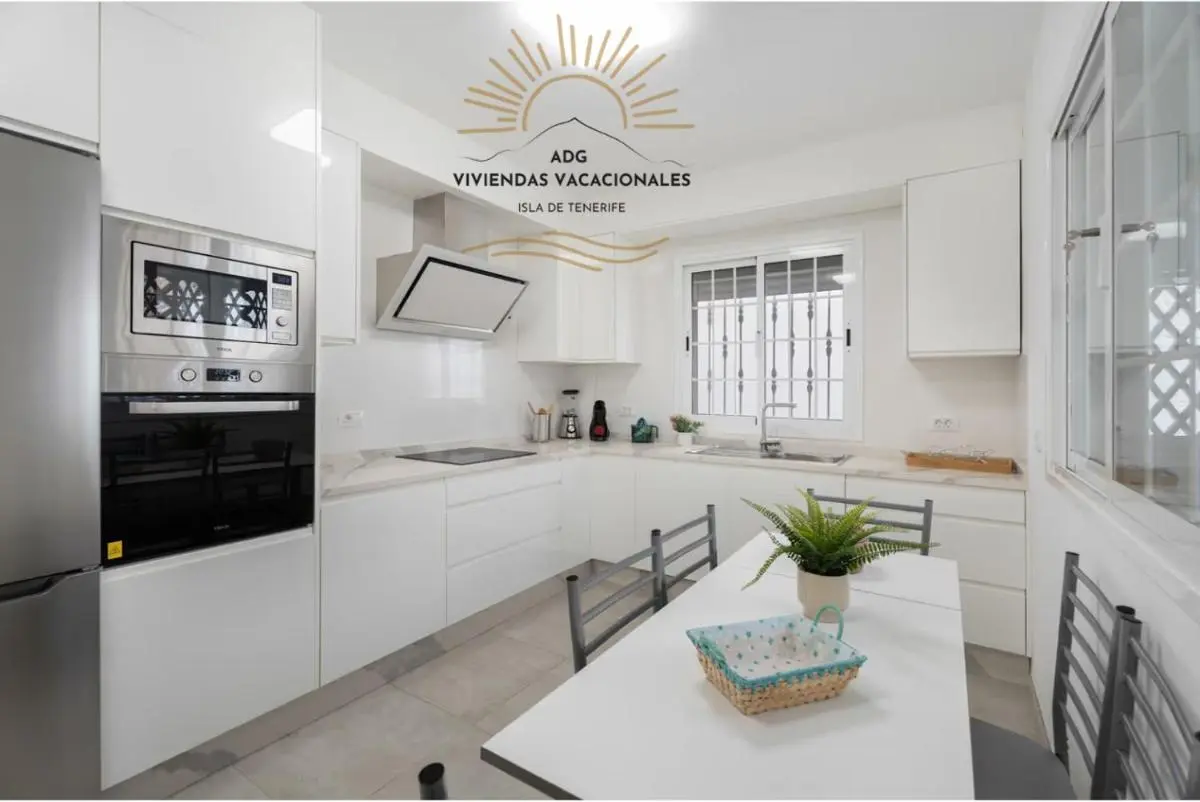 Image 3 of Villa Las Caletillas