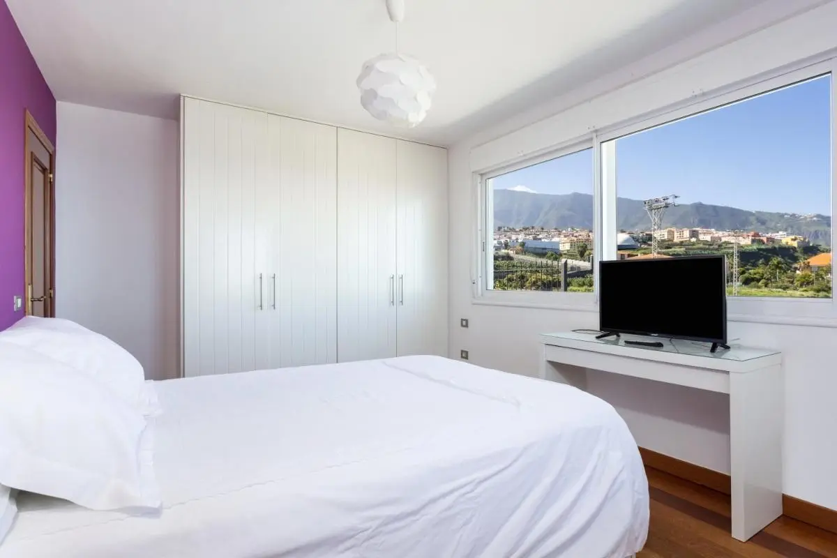 Image 5 of Villa Syrah