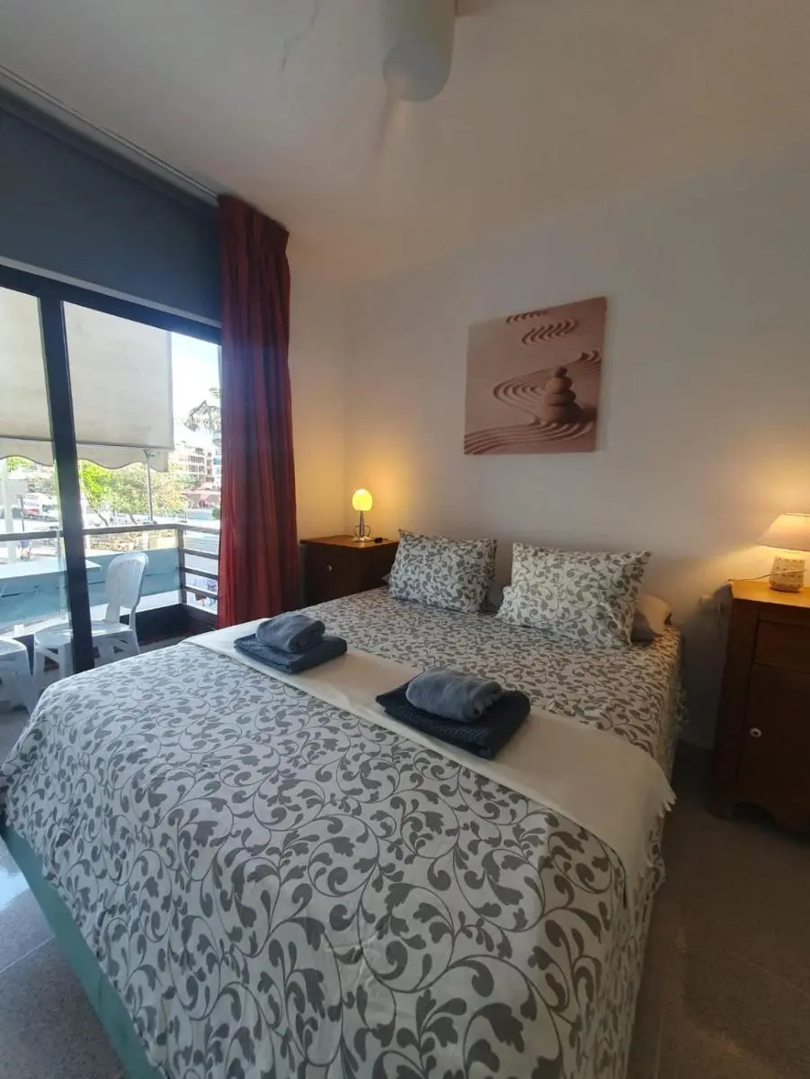 Image 3 of alquilaencanarias El Medano beach 1