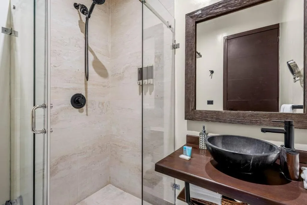 Image 5 of 1min to Downtown Asana Premium w/ Pool & Concierge