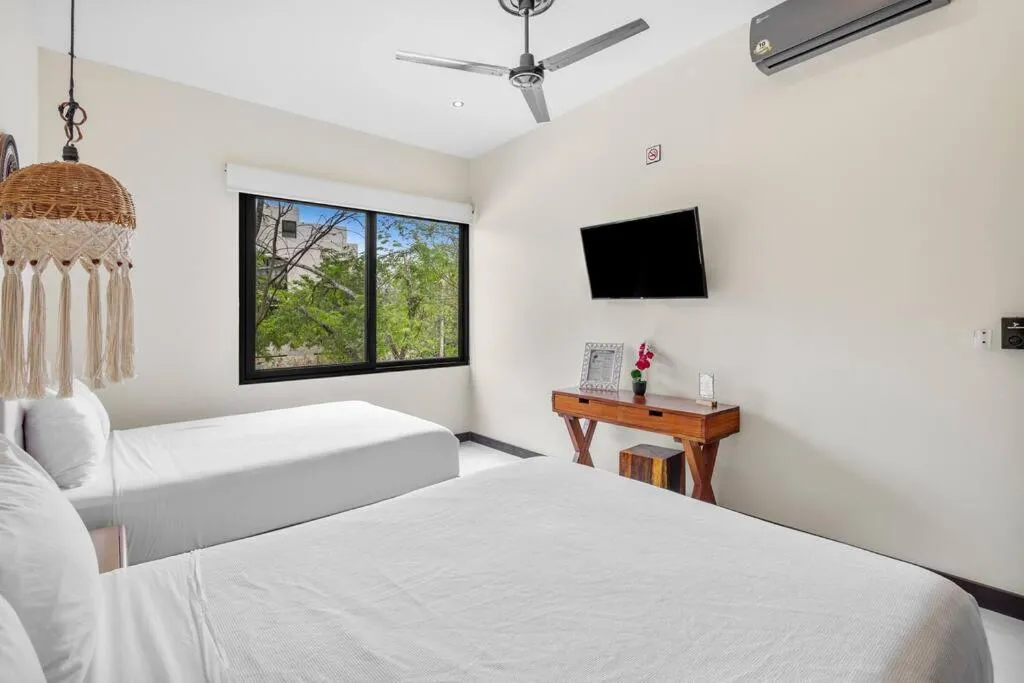 Image 6 of 1min to Downtown Asana Premium w/ Pool & Concierge