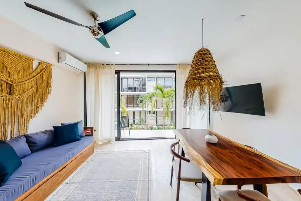 Image 5 of 203 AMENA, Minutes from the Sea Comfy 1BR Apt w/GYM