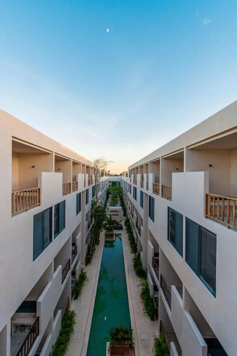 Image 5 of 2 story Penthouse La Veleta 5Br