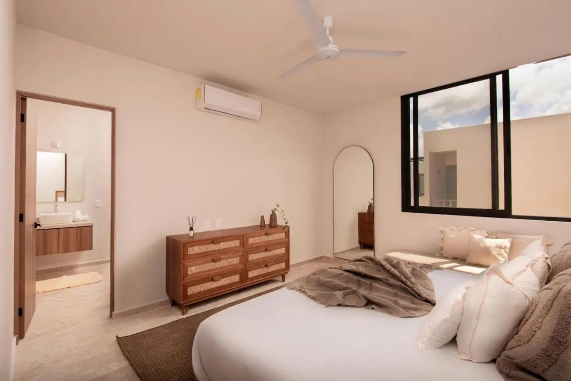 Image of 2 story Penthouse La Veleta 5Br