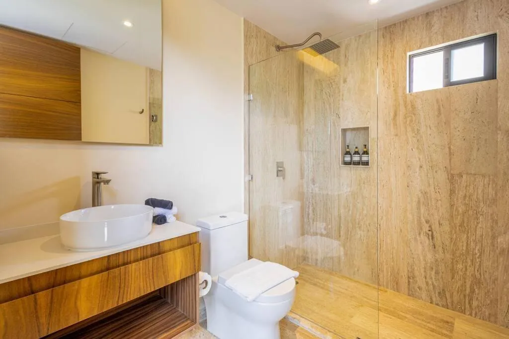 Image 2 of 3BR Villa with Private Pool, Near Beach