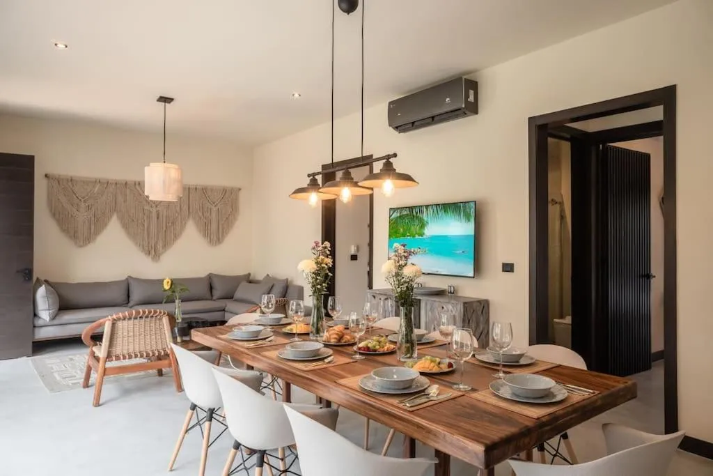 Image 4 of 4Bed Luxury Villa with 2 Private Pools