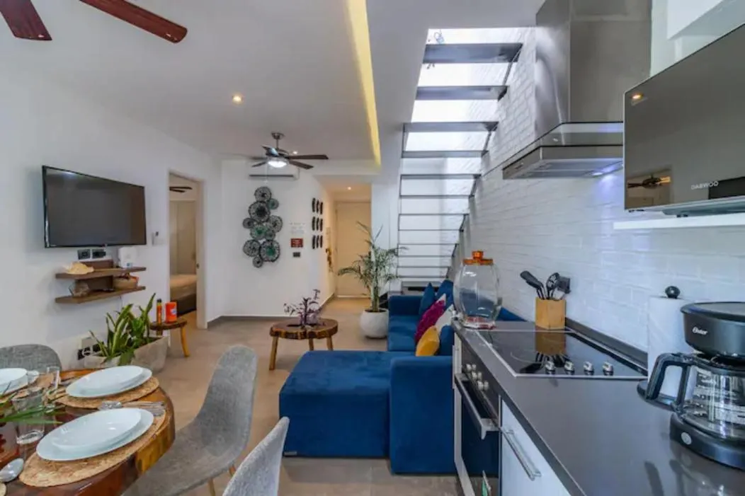 Image 4 of AKUTI By SANDY POWERFUL