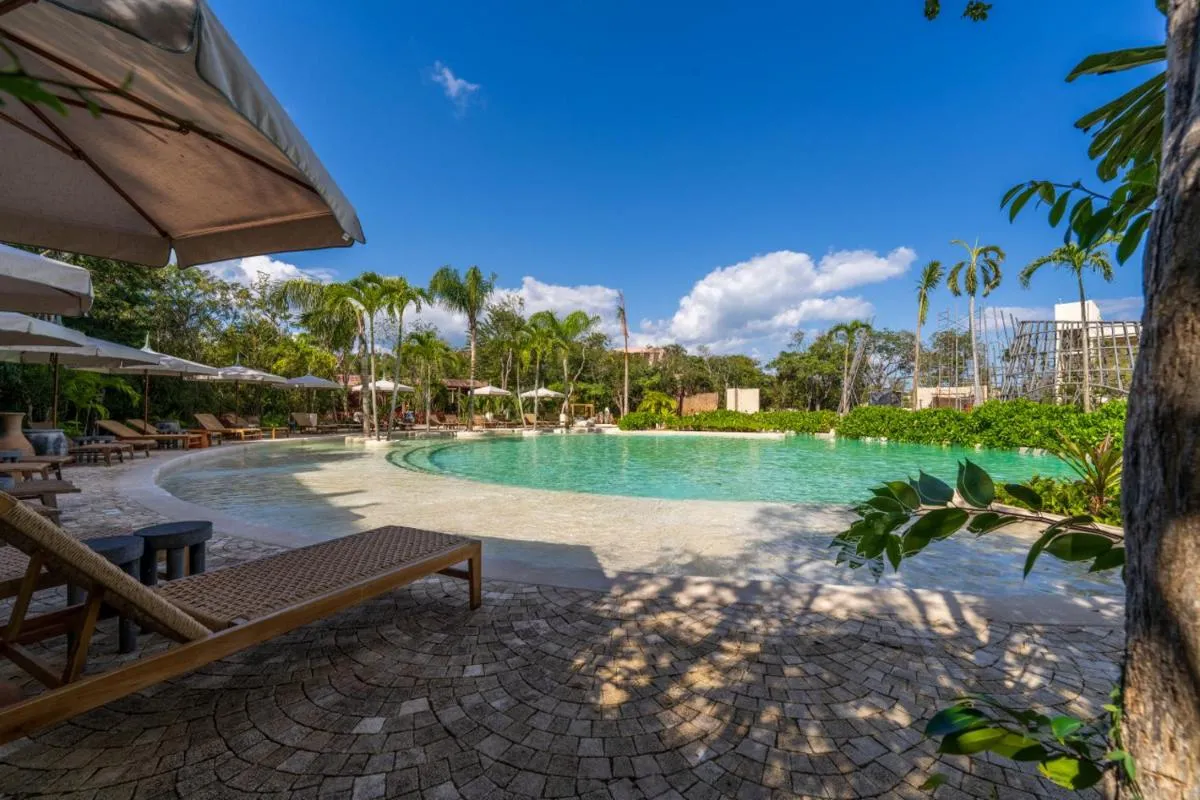 Image 3 of Aflora Gem Loft Beach Club