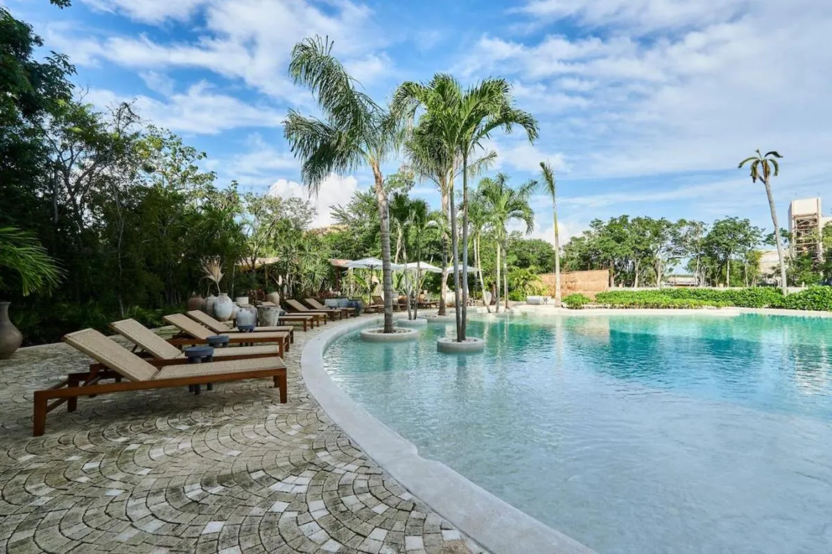 Image 2 of Aflora Jewel Designer Studio